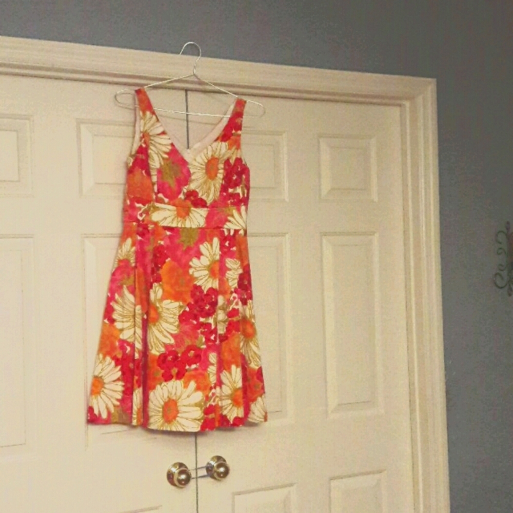 Gently used mid dress